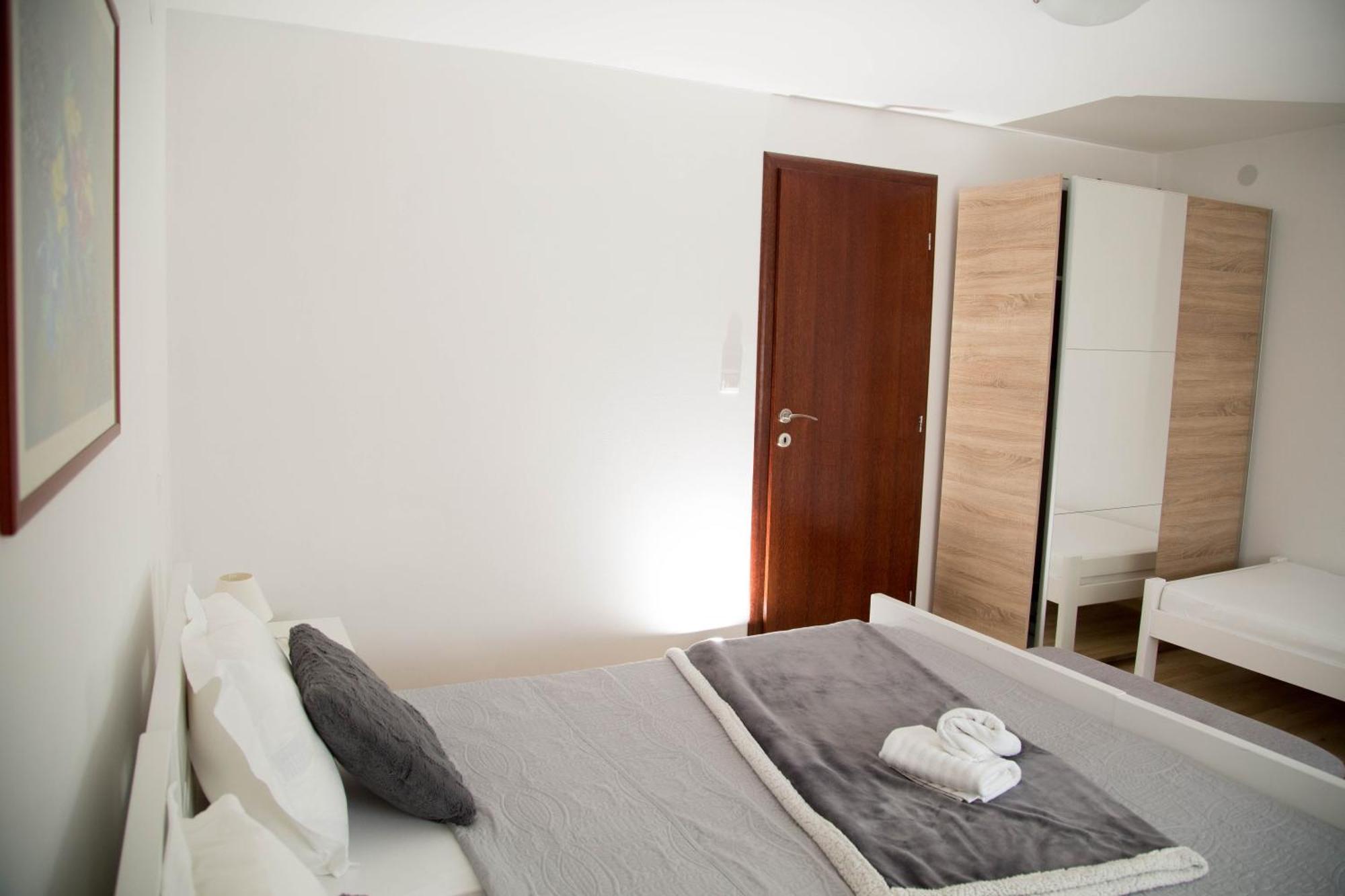 Apartmani Baotic Zupanja Cameră foto